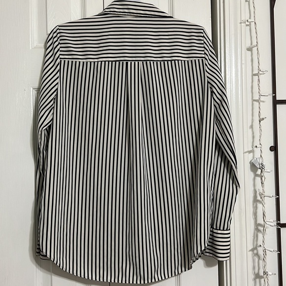 H&M Striped Black&White Business Casual Polyester Button Down Size Small - Picture 6 of 6
